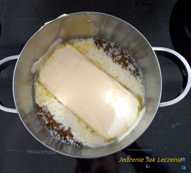 ghee masło klarowane DIY jak zrobic masło klarowane domowe masło klarowane na czym smażyc czy smażyc na maśle klarowanym nietolerancje pokarmowe czy moge masło klarowane przy nietolerancji laktozy białek mleka czy moge dac dziecku masło klarowane?